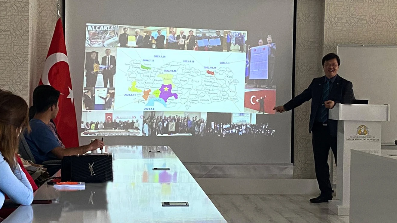 Selçuk Üniversitesinde ‘Turkish Youth Dialogue’ adlı konferans düzenlendi